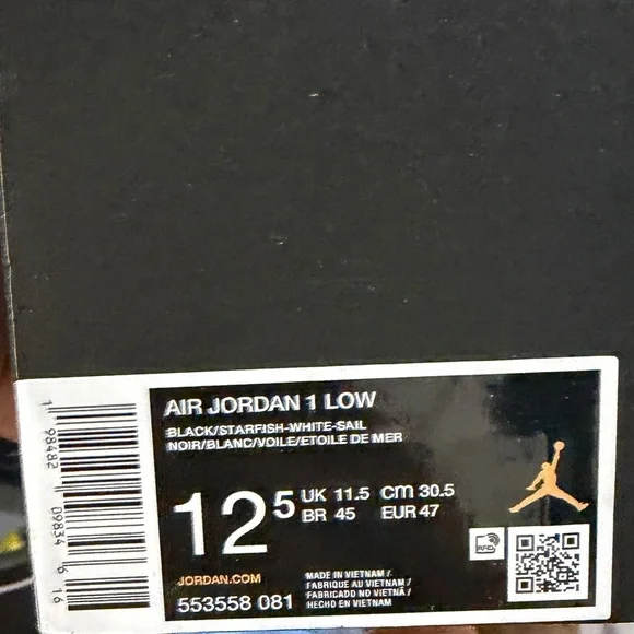 Jordan 1
Shattered backboard alternate
Brand new - Picture 5 of 5